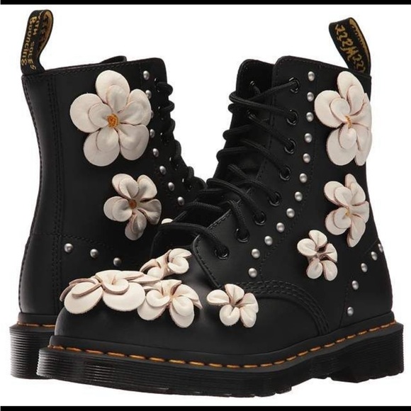Dr. Martens Shoes - ISO Dr. Martens Black Boots with 3D florals pascal 1460